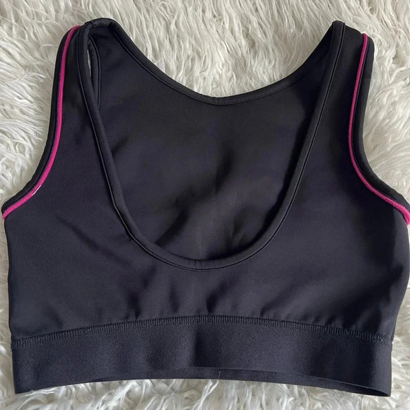 Adidas Low Back Crop Top Size Medium - Picture 6 of 9